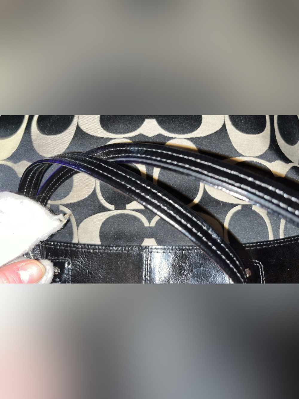 Coach EUC Laura Signature Canvas Tote with Patent Leather Accents - Picture 5 of 9